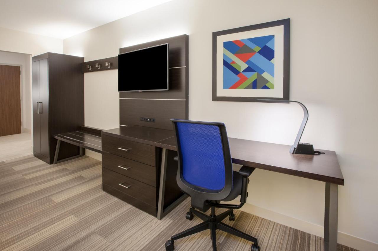 Holiday Inn Express & Suites Windsor East - Lakeshore By Ihg Tecumseh Εξωτερικό φωτογραφία