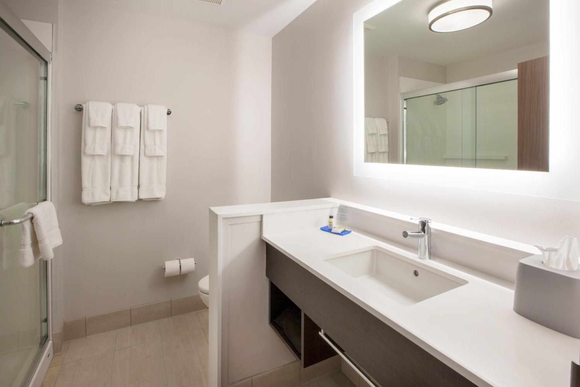 Holiday Inn Express & Suites Windsor East - Lakeshore By Ihg Tecumseh Εξωτερικό φωτογραφία