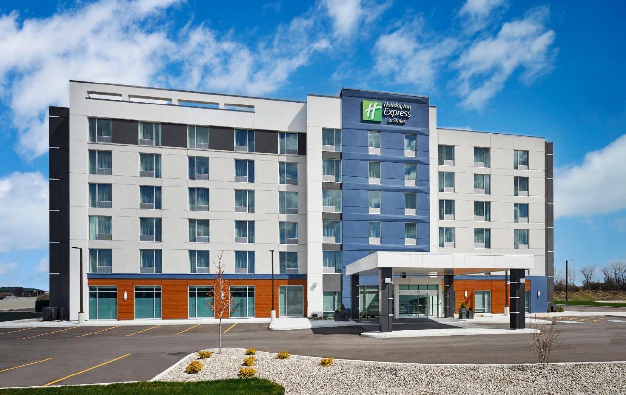 Holiday Inn Express & Suites Windsor East - Lakeshore By Ihg Tecumseh Εξωτερικό φωτογραφία