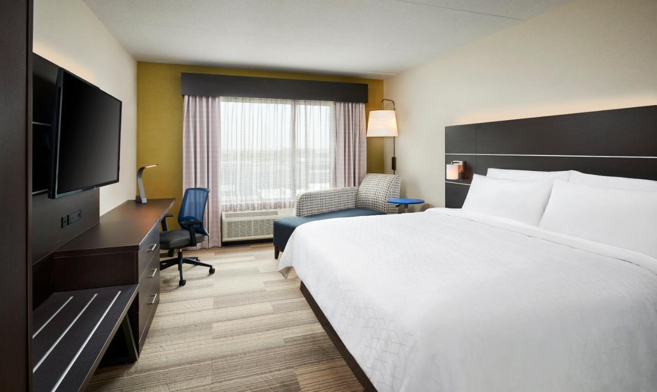 Holiday Inn Express & Suites Windsor East - Lakeshore By Ihg Tecumseh Εξωτερικό φωτογραφία