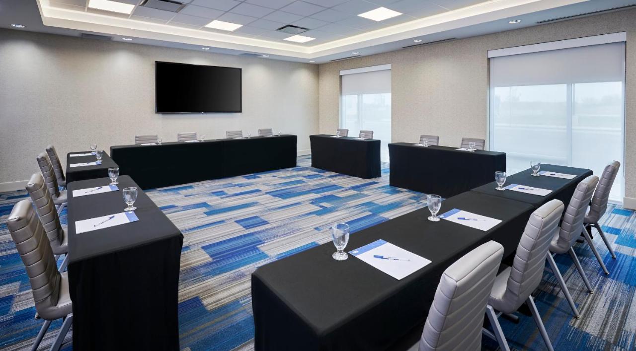 Holiday Inn Express & Suites Windsor East - Lakeshore By Ihg Tecumseh Εξωτερικό φωτογραφία