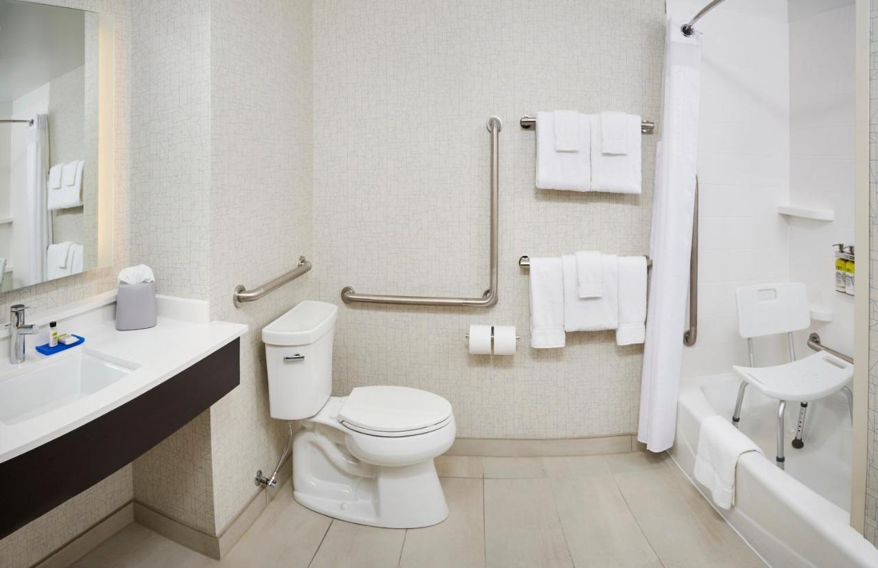 Holiday Inn Express & Suites Windsor East - Lakeshore By Ihg Tecumseh Εξωτερικό φωτογραφία