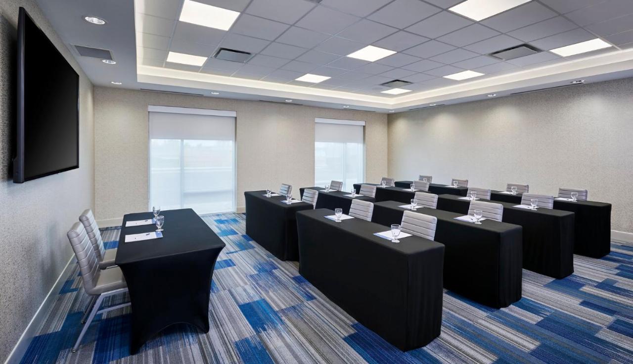Holiday Inn Express & Suites Windsor East - Lakeshore By Ihg Tecumseh Εξωτερικό φωτογραφία